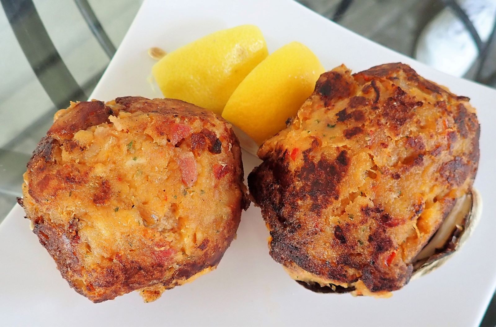 Crab cake appetizer at Chowder Heads in Jupiter, Florida