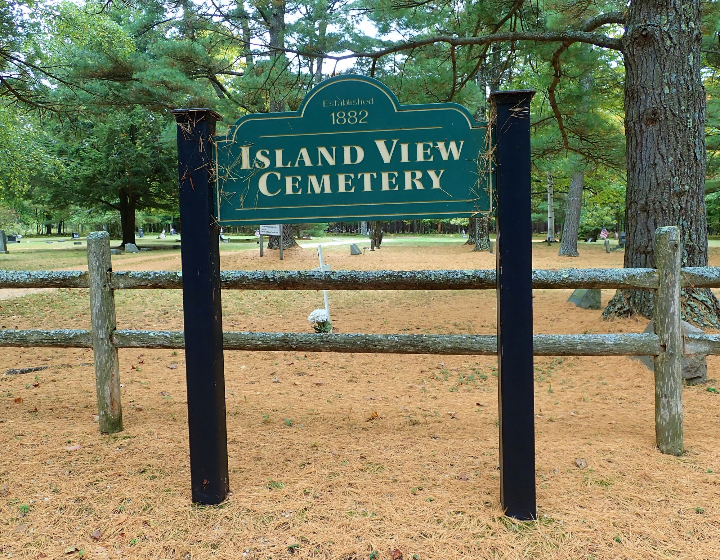 Island View Cemetery