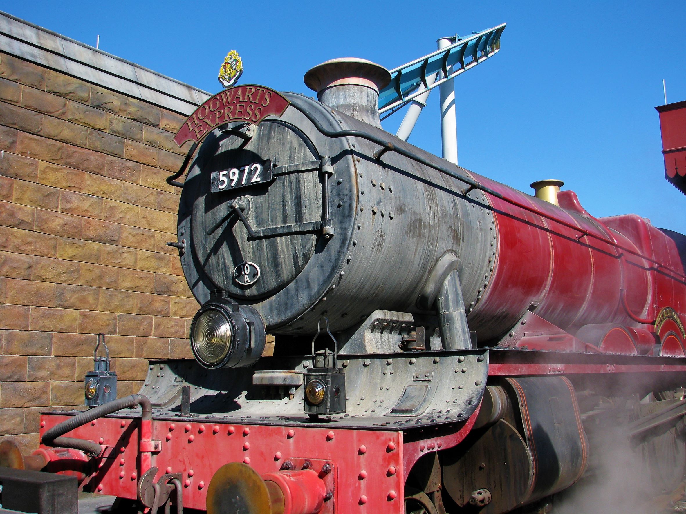 A Park-to-Park ticket is required to ride the Hogwarts Express between parks At Harry Potter World.