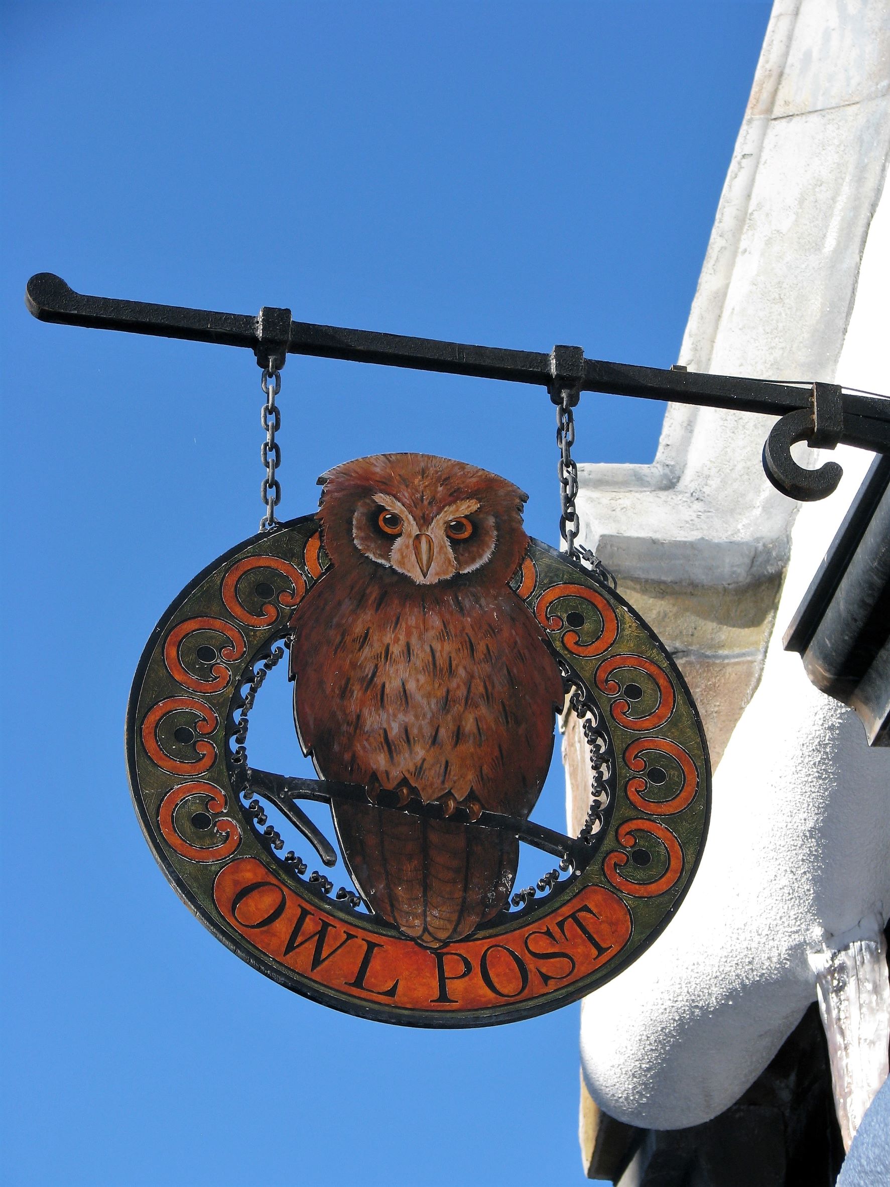 Stop in at The Owl Post so you can mail your postcards stamped with a Hogsmeade postmark. 