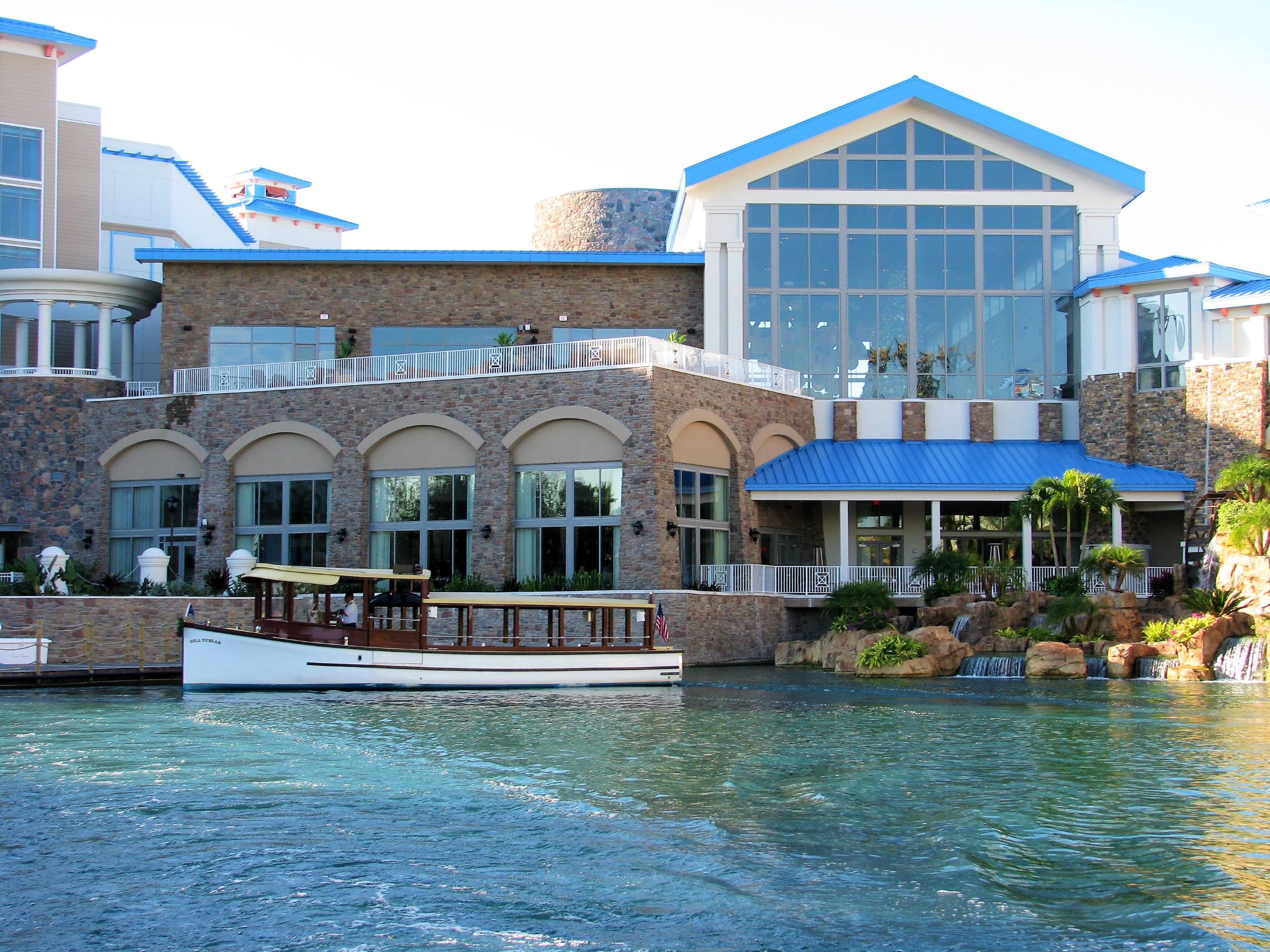 Loew's Sapphire Falls Resort is a great place to stay in The Wizarding World of Harry Potter.