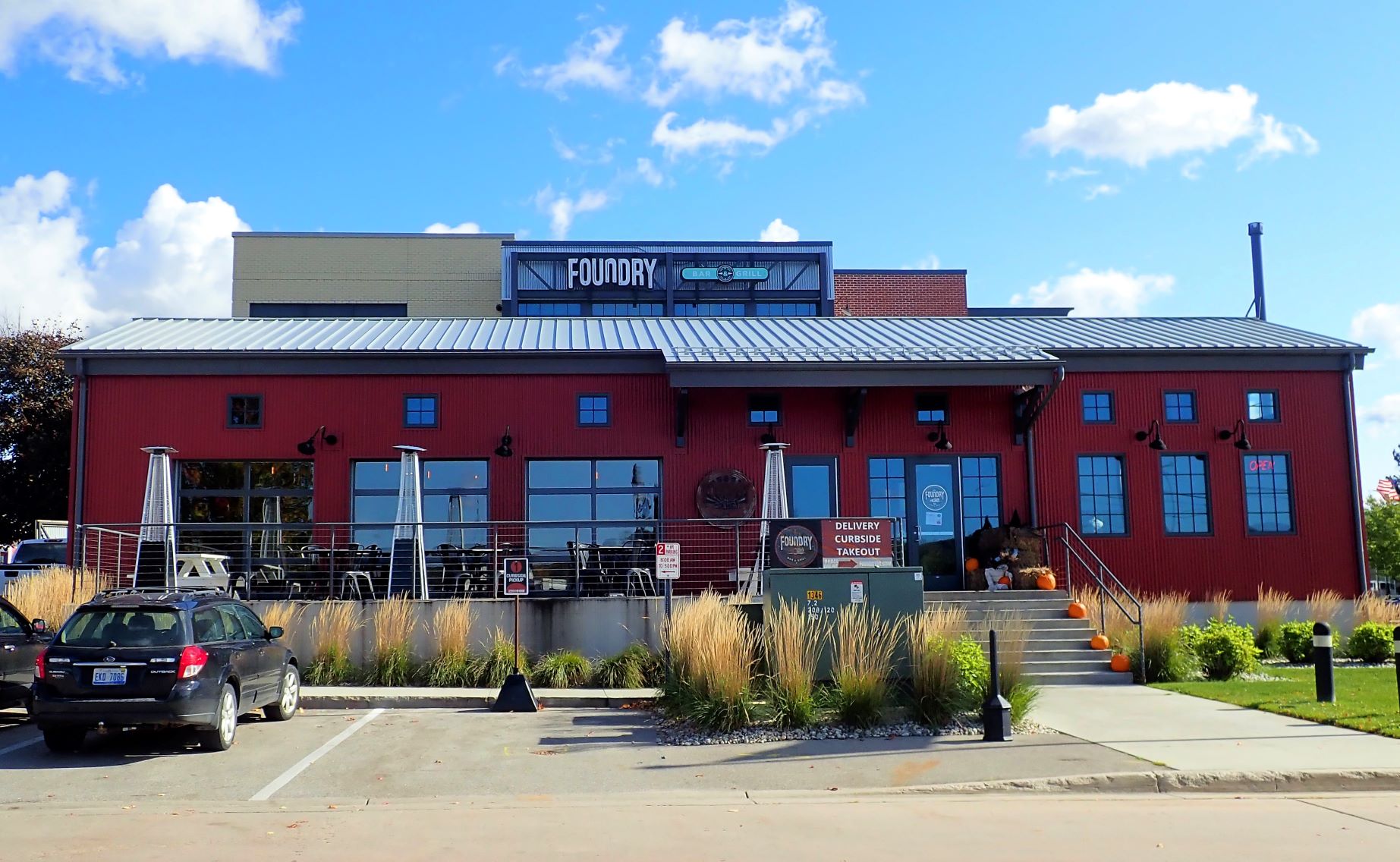 East Jordan Foundry Bar And Grill: A great place to stop for lunch along The Breezeway Fall Color Tour