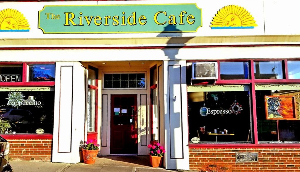 Ellsworth Riverside Cafe