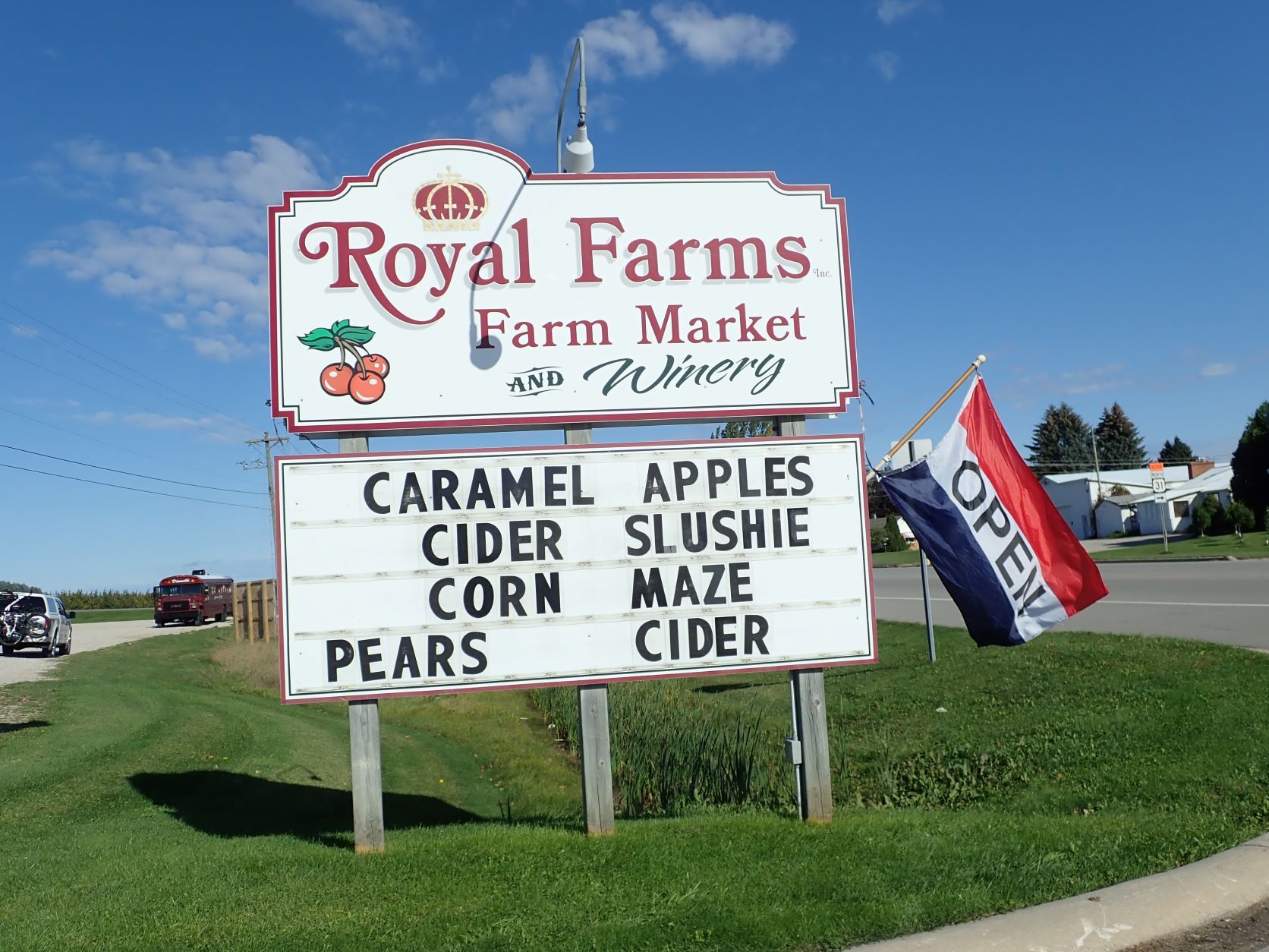 The Breezeway Fall Color Tour begins at Royal Farms Farm Market in Northern Michigan