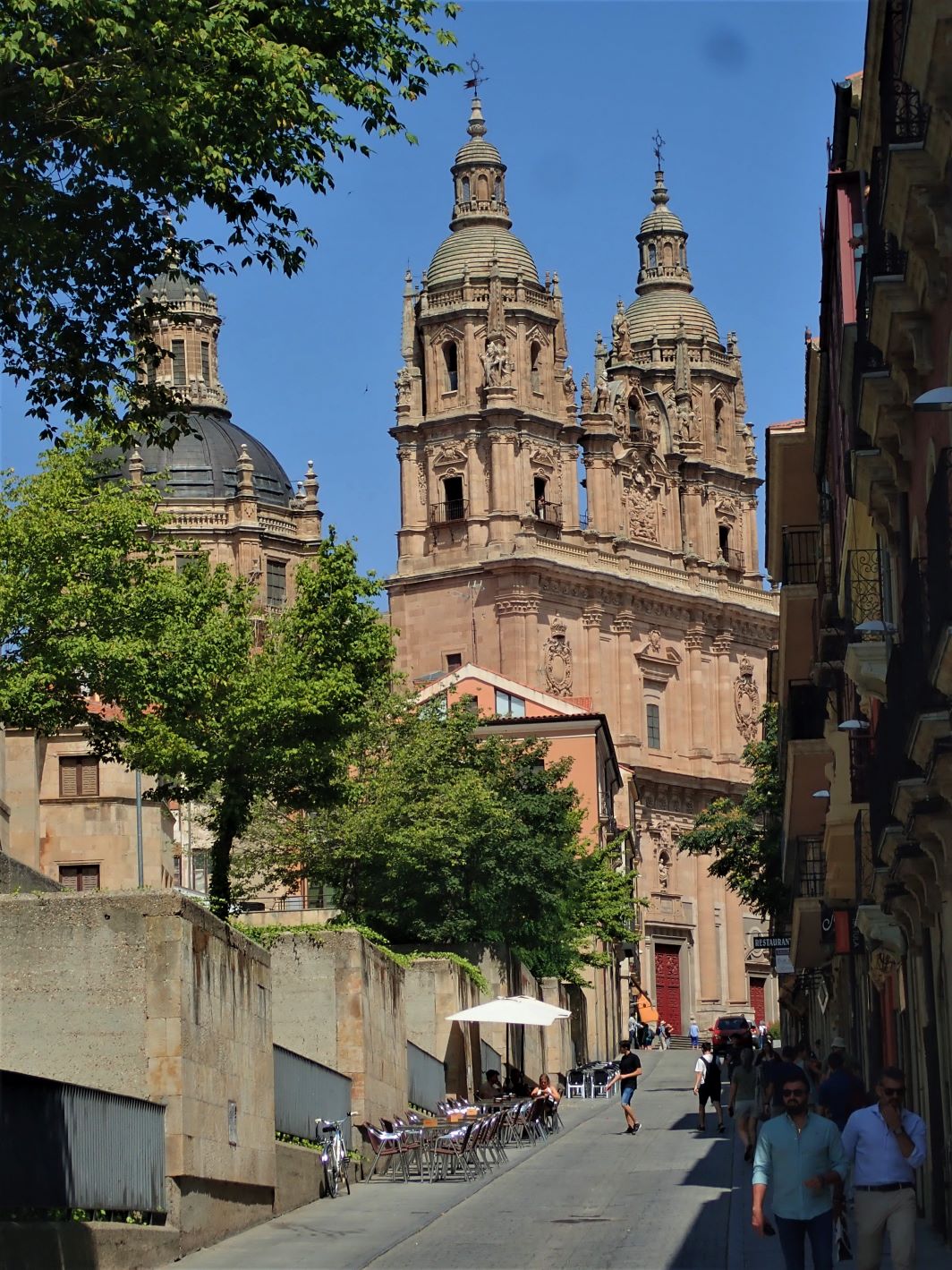 Street scene leading to the New Cathedral in Salamanca, Spain