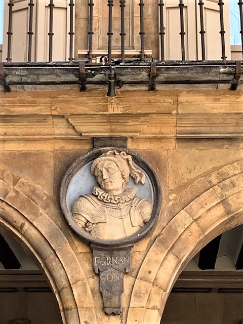 Medallion of famous Spaniards atop the arches in Salamanca's Plaza Major 