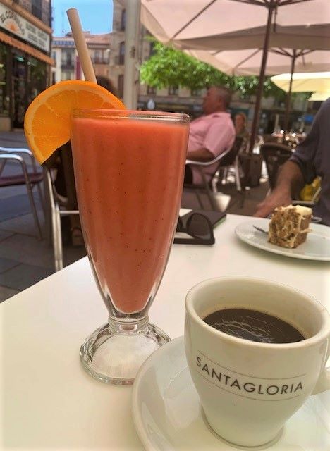 Enjoy smoothies and coffee at SantaGloria Coffee & Bakery in Salamanca, Spain