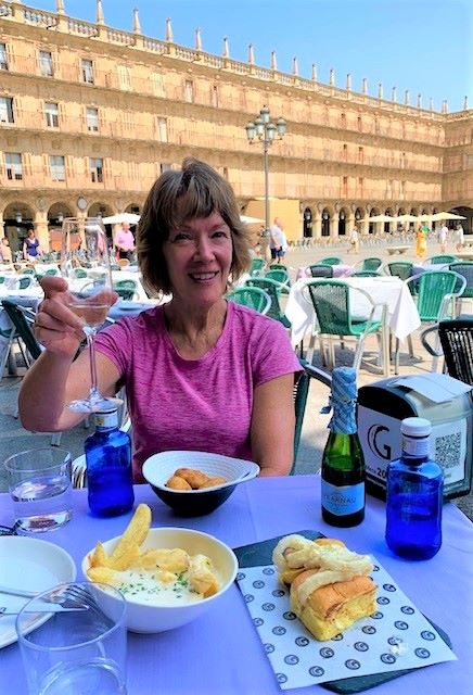 Things to do in Salamanca: Enjoy tapas and people watching in the Plaza Major