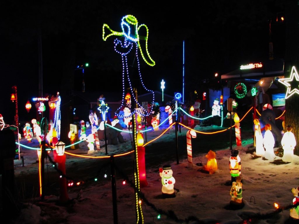 Spectacular Christmas light display in Traverse City, Michigan