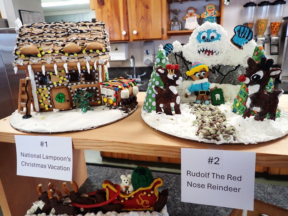 The staff at Moomers has a December gingerbread decorating contest. Stop in to admire their creations and cast your vote for your favorite!