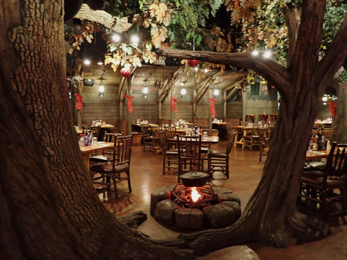 Enjoy a meal in the on-site restaurant at Great Wolf Lodge in Traverse City.
