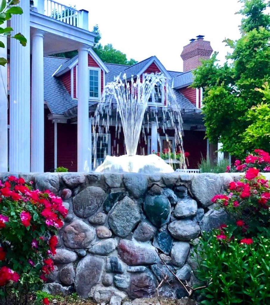 The fountain in front of the Inn at Black Star Farms