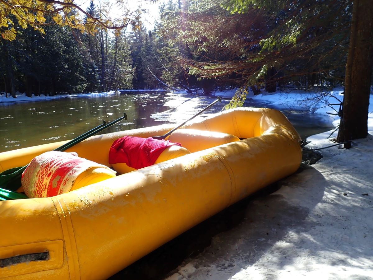 Winter rafting in the Jordan River Valley