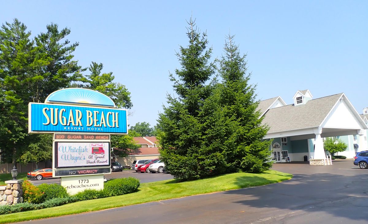 The Sugar Beach Resort Hotel is a family-friendly place to stay. They have their own private beach right on Grand Traverse Bay.