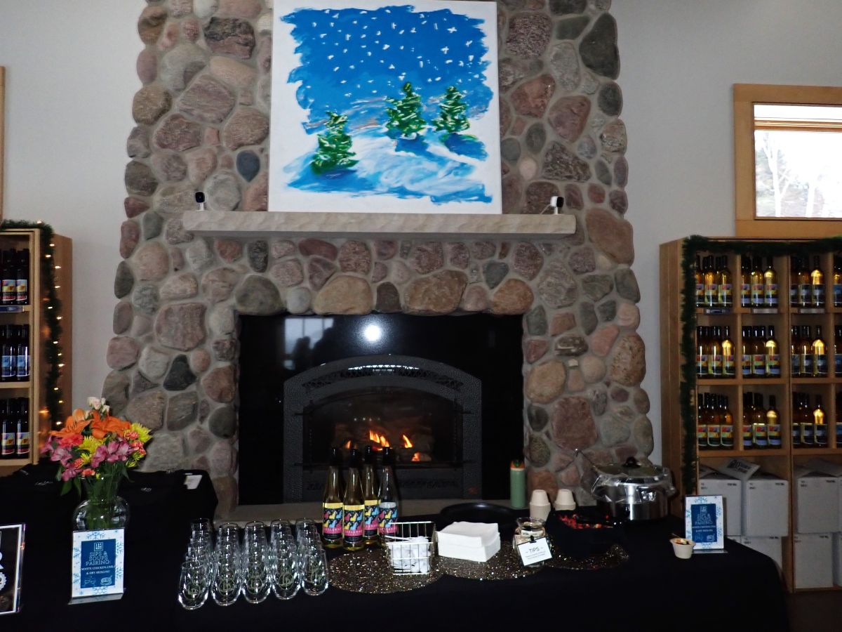 Read for wine tasting in the Leelanau Cellars Tasting room.