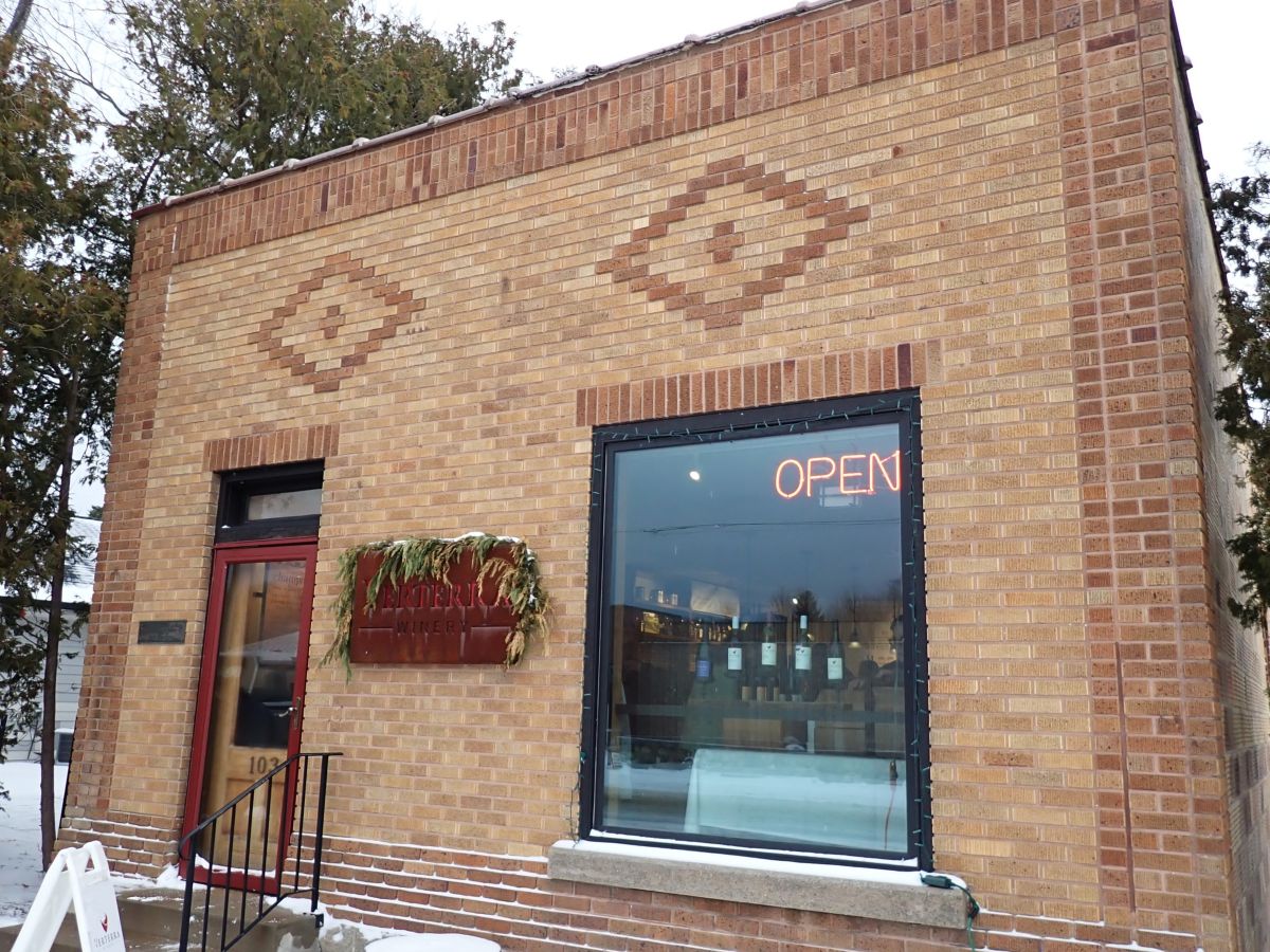Verterra Winery offers 16 wines and assorted ciders on tap at a tasting room in the heart of Leland, Michigan.
